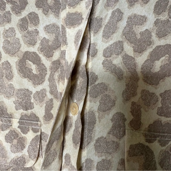 Equipment Femme 100% Silk Animal Print Blouse Size XS - Picture 7 of 10